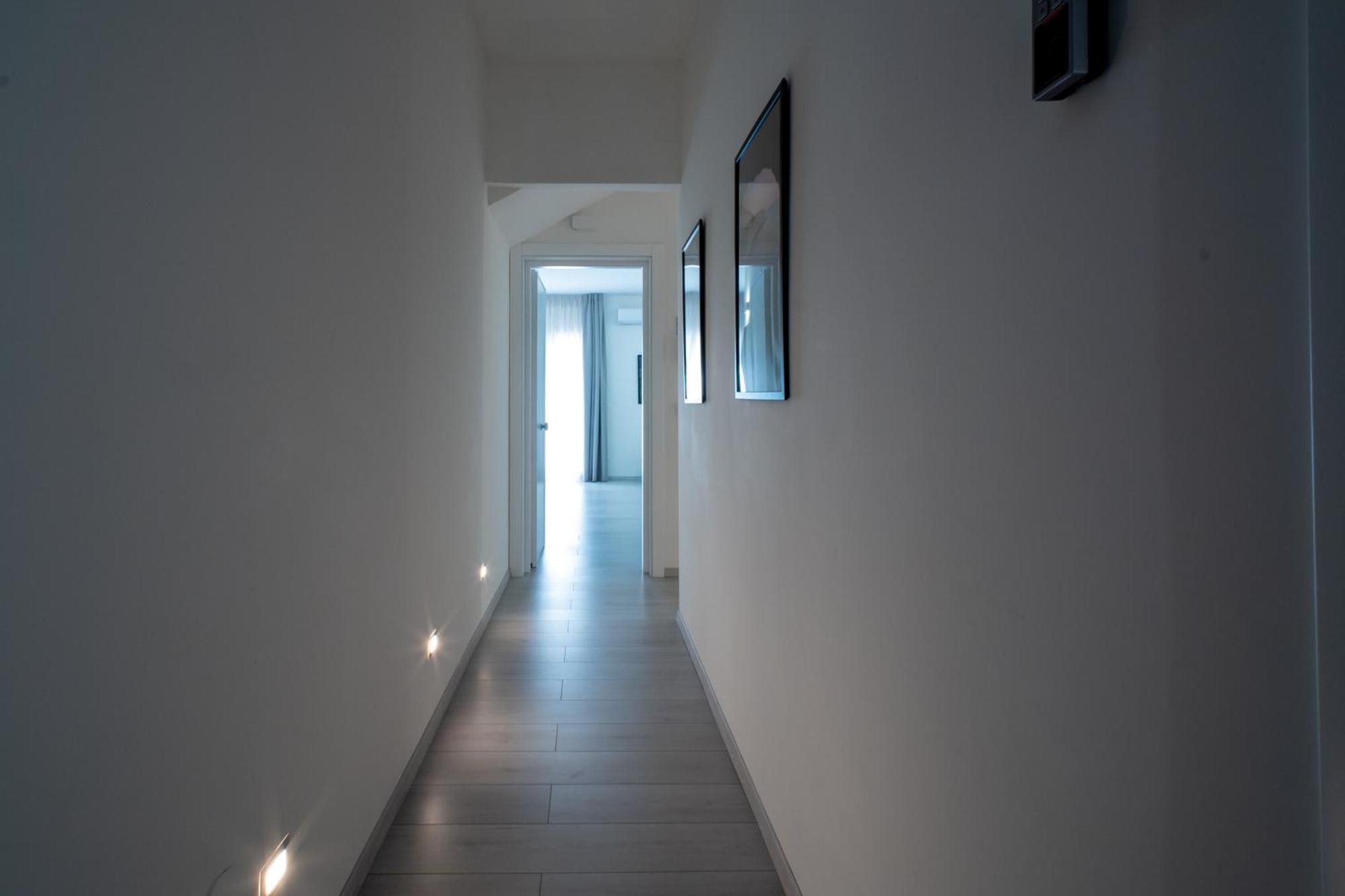 Affittacamere Mani - Camere Con Bagno Privato ジェーラ エクステリア 写真