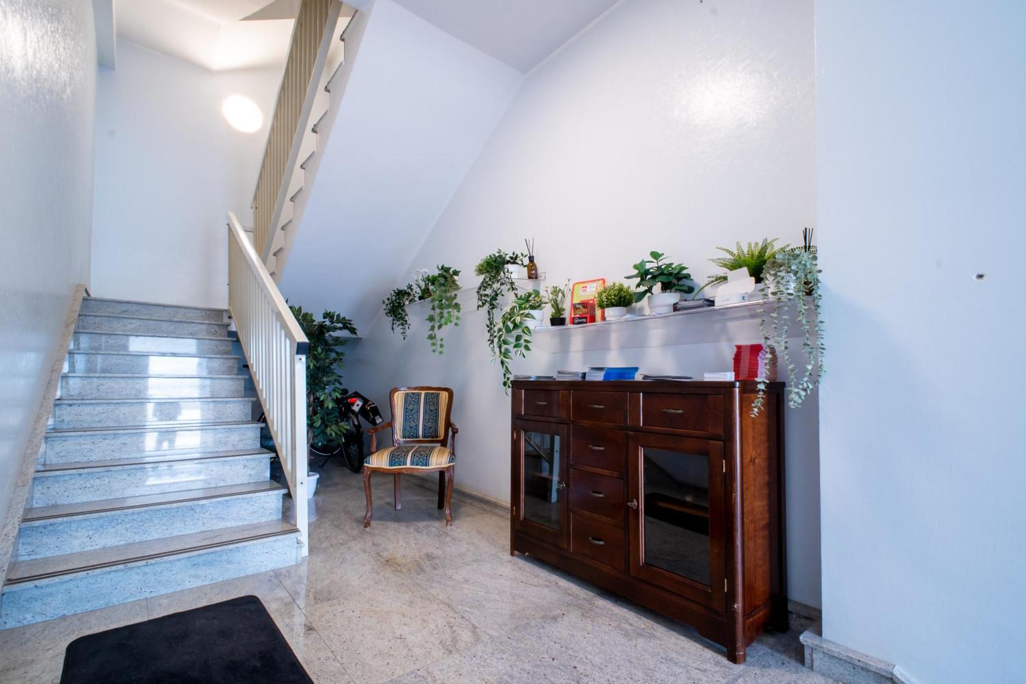 Affittacamere Mani - Camere Con Bagno Privato ジェーラ エクステリア 写真