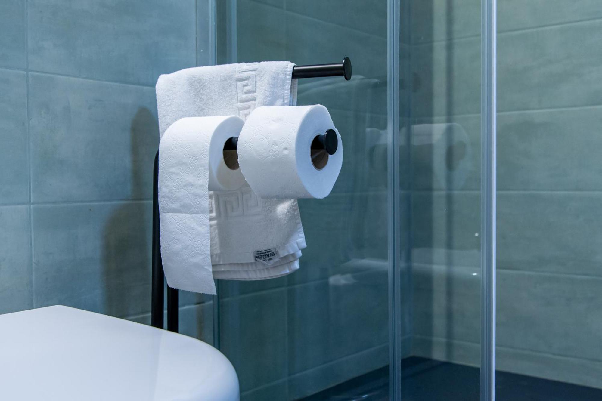 Affittacamere Mani - Camere Con Bagno Privato ジェーラ エクステリア 写真