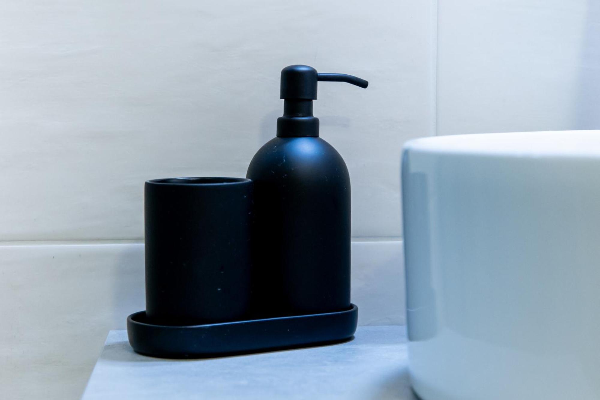Affittacamere Mani - Camere Con Bagno Privato ジェーラ エクステリア 写真