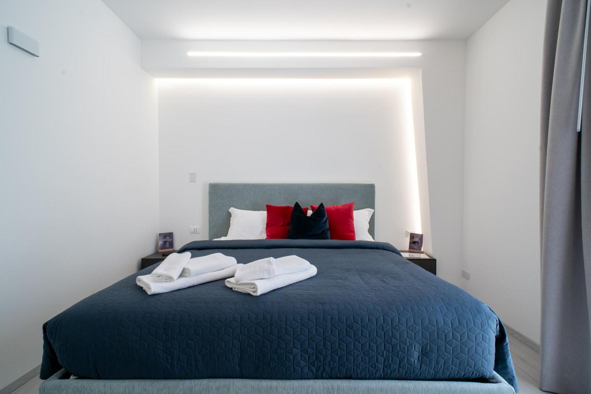 Affittacamere Mani - Camere Con Bagno Privato ジェーラ エクステリア 写真